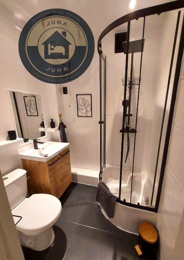 Juna - Nowoczesny Apartament W Centrum Z Widokiem Na Park Pruszków Dış mekan fotoğraf